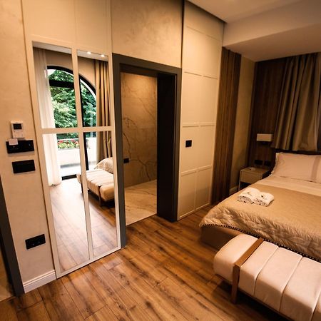 Vila Koja Boutique Hotel Тирана Екстериор снимка