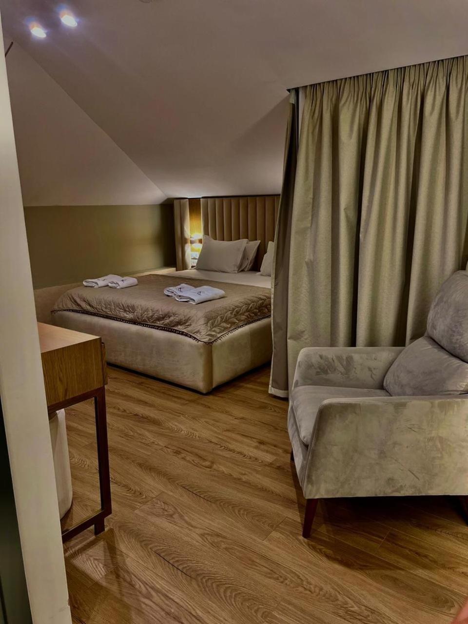 Vila Koja Boutique Hotel Тирана Екстериор снимка