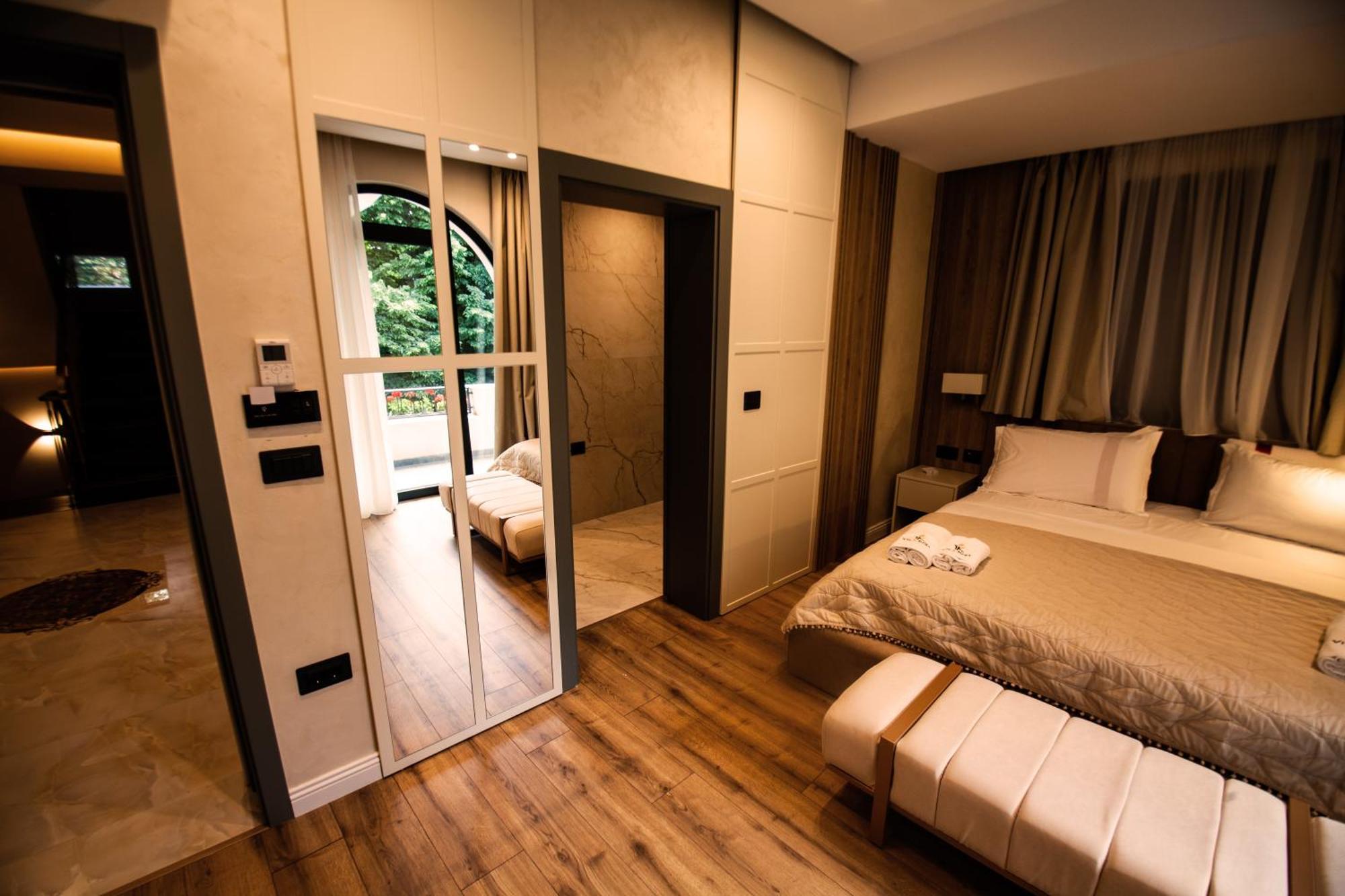 Vila Koja Boutique Hotel Тирана Екстериор снимка