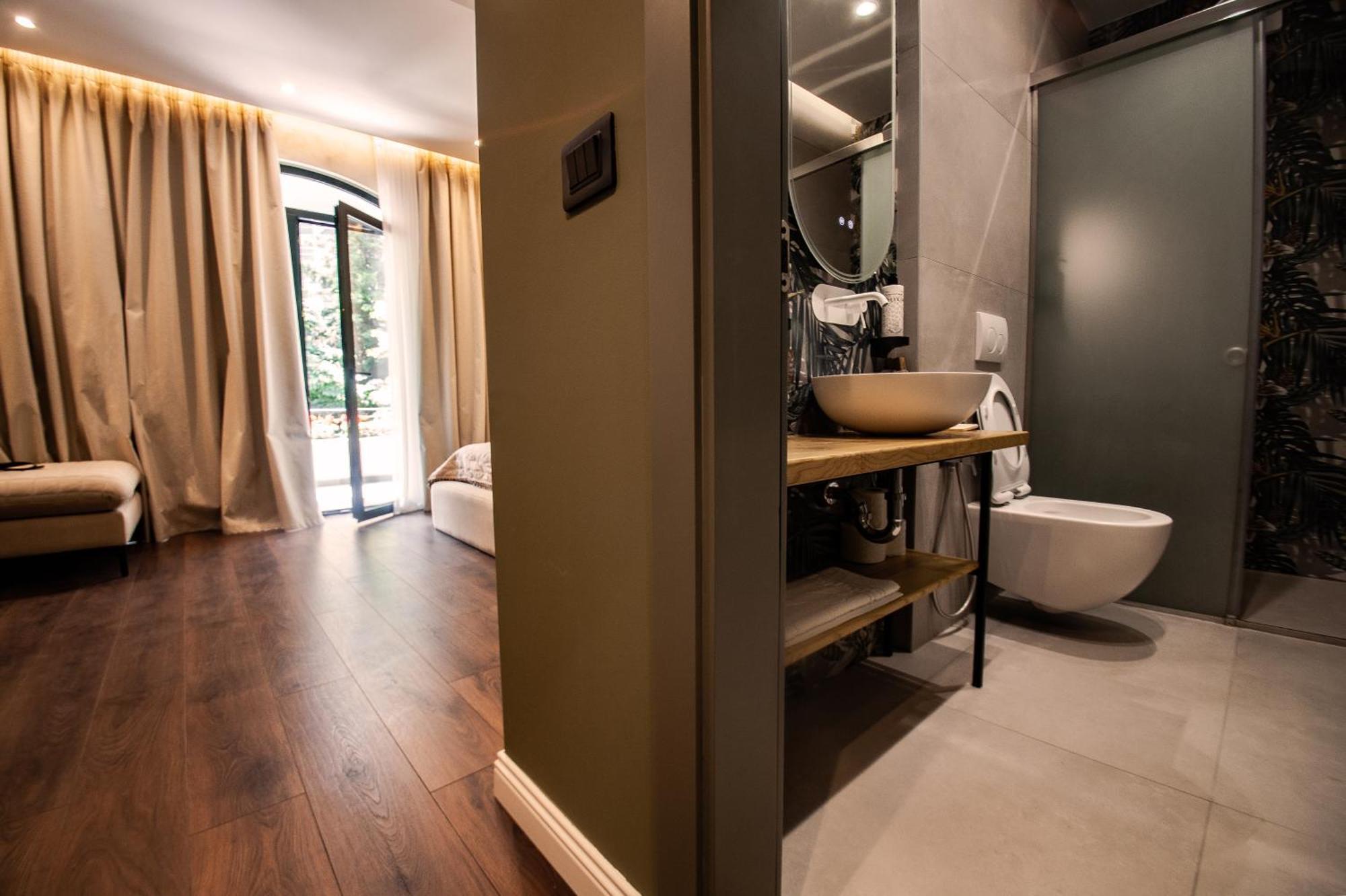 Vila Koja Boutique Hotel Тирана Екстериор снимка