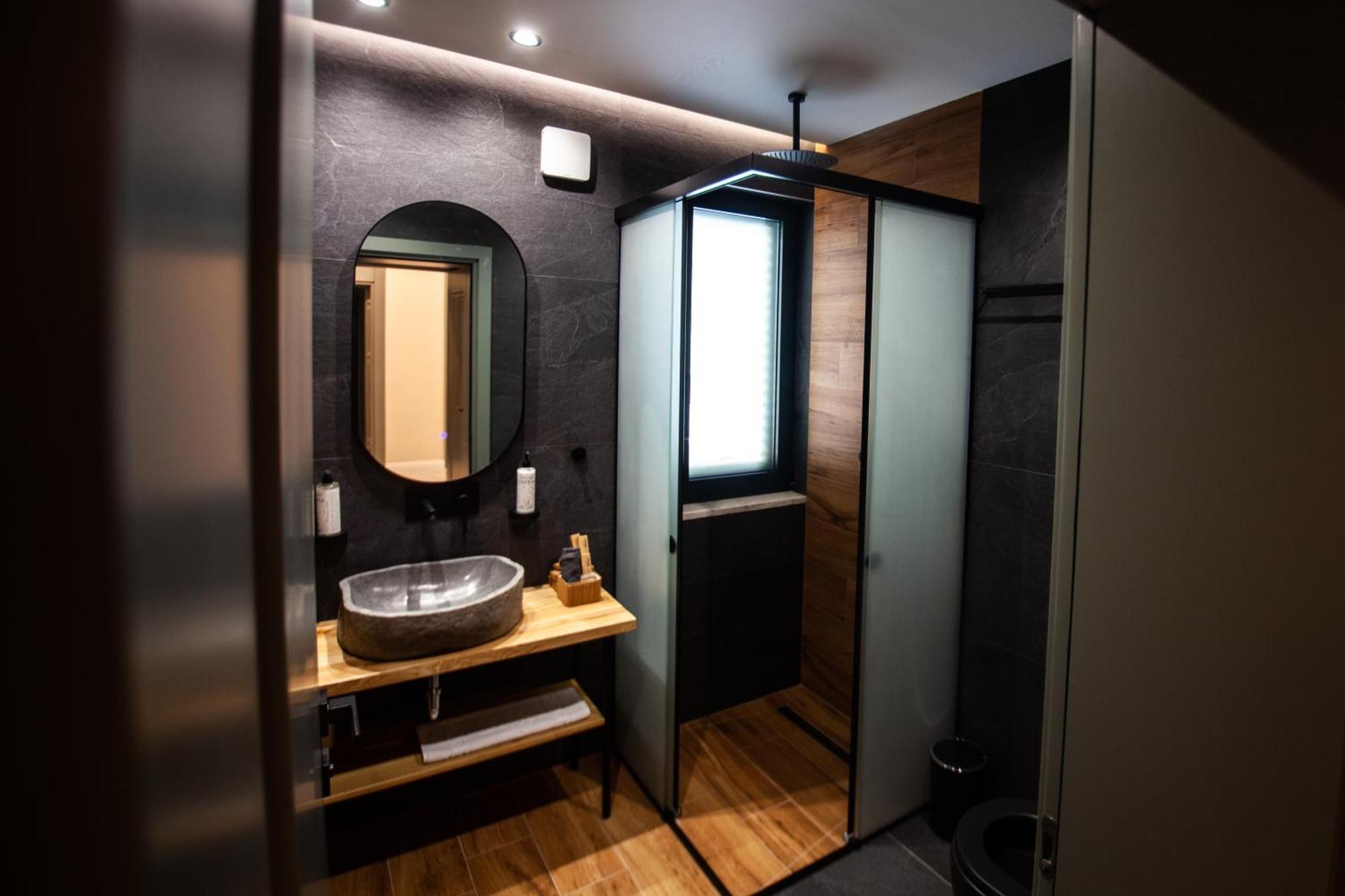 Vila Koja Boutique Hotel Тирана Екстериор снимка