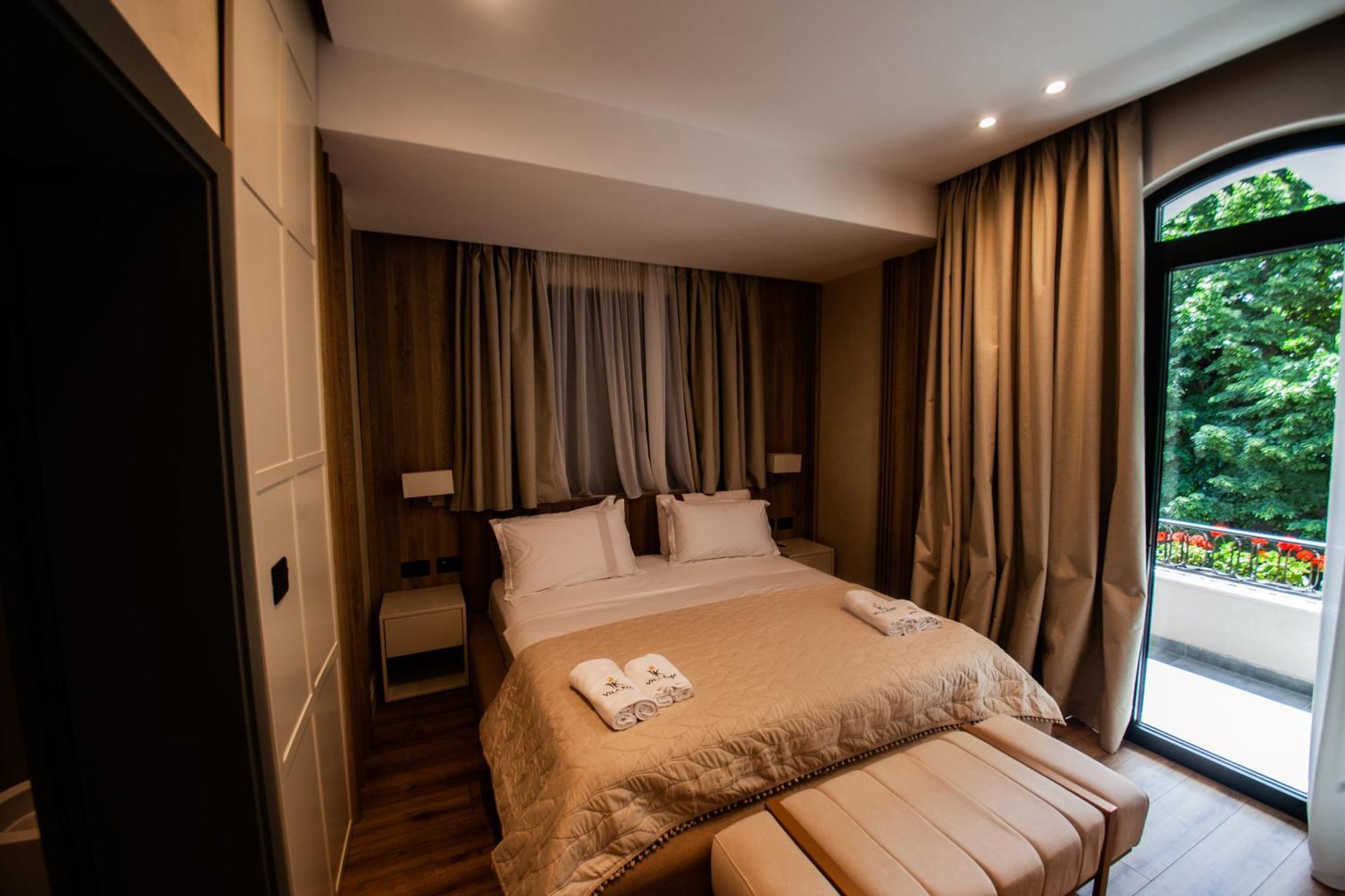 Vila Koja Boutique Hotel Тирана Екстериор снимка