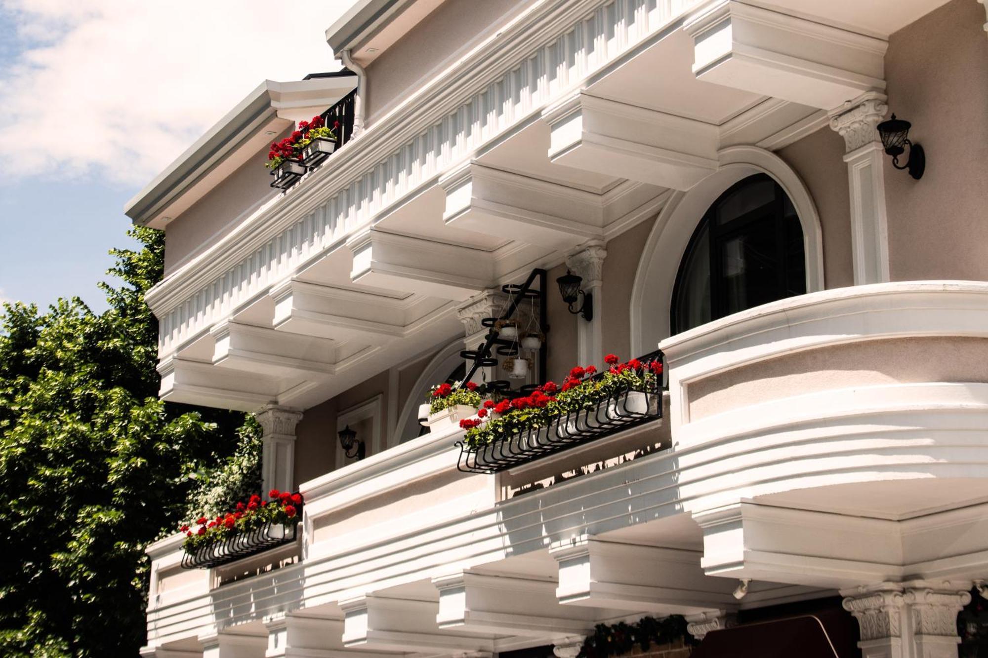 Vila Koja Boutique Hotel Тирана Екстериор снимка
