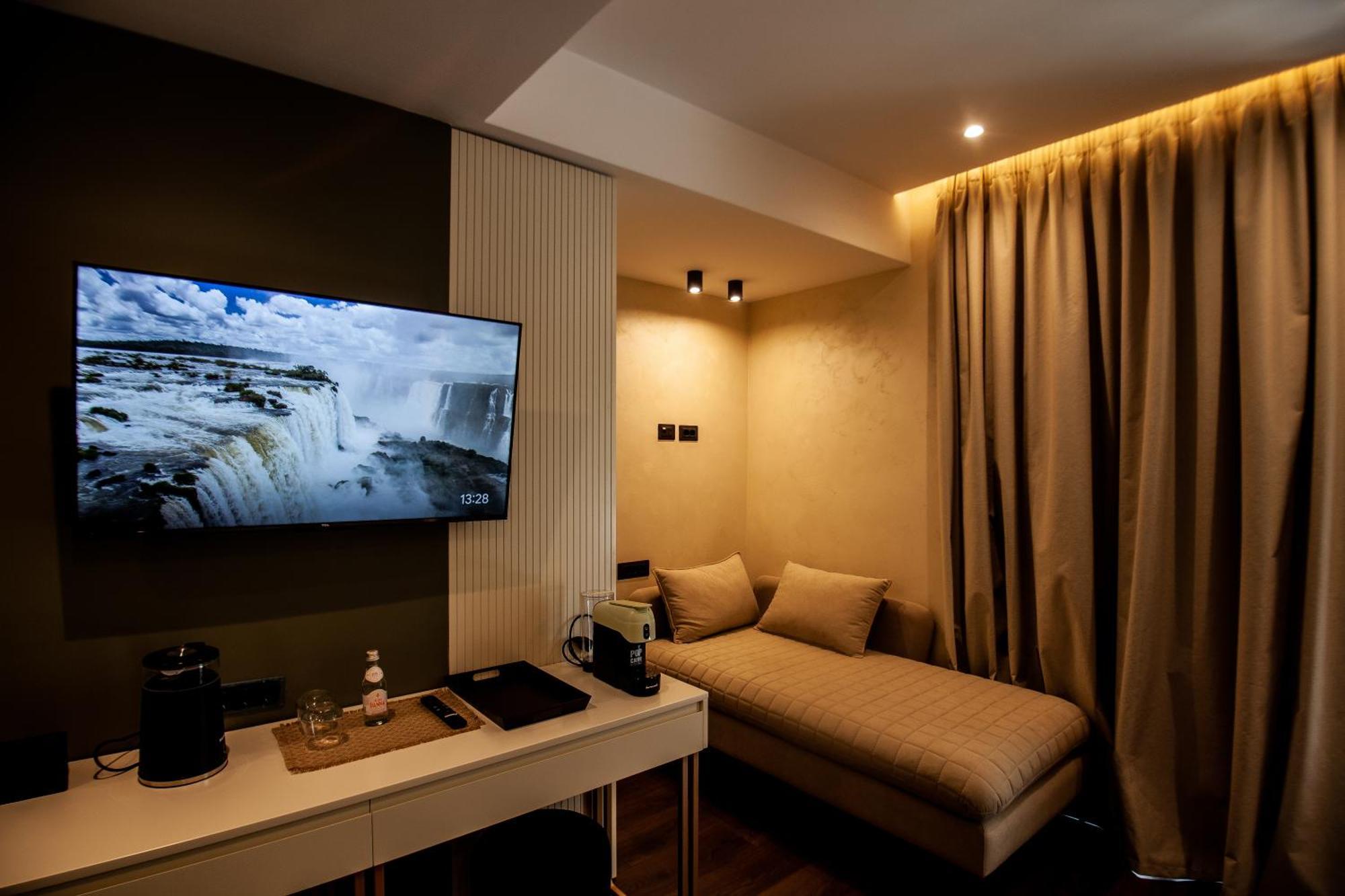 Vila Koja Boutique Hotel Тирана Екстериор снимка